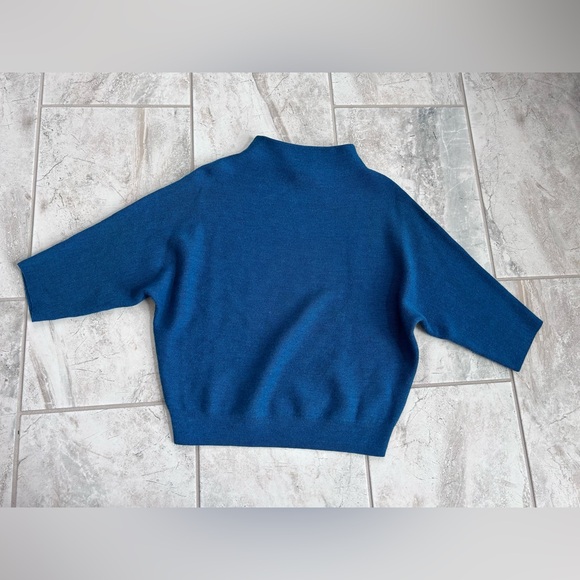 The Reset R Label Essential Funnel Neck Sweater
Wool
Quiet Luxury
Size S/M
Blue - Picture 2 of 9